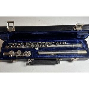 Armstrong 104 Student Flute Elkhart Indiana Silver Plate w/ Case/Cleaning Cloth